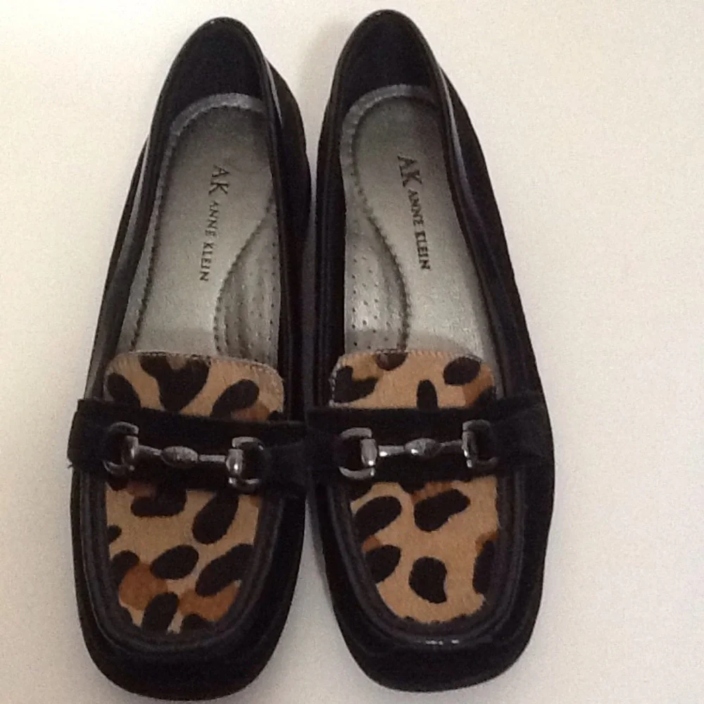 Anne Klein Black Leopard Cheetah Print Calf Hair Buckle Loafer Shoe Flat‎ Sz 7.5